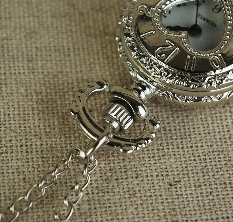 Montre à Gousset Cœur Ajouré Argenté